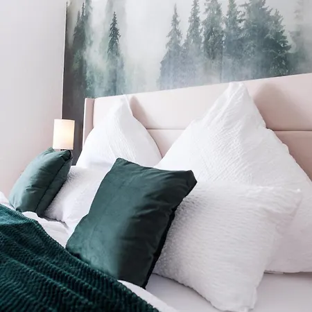 Blackforest Hideaway, Freiburg, Europapark, Schwarzwald * Teningen