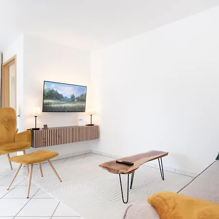 Blackforest Hideaway, Freiburg, Europapark, Schwarzwald * Teningen