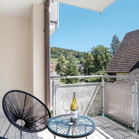 Blackforest Hideaway, Freiburg, Europapark, Schwarzwald * Teningen