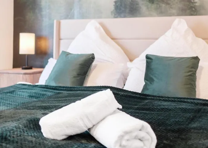 Blackforest Hideaway, Freiburg, Europapark, Schwarzwald Teningen